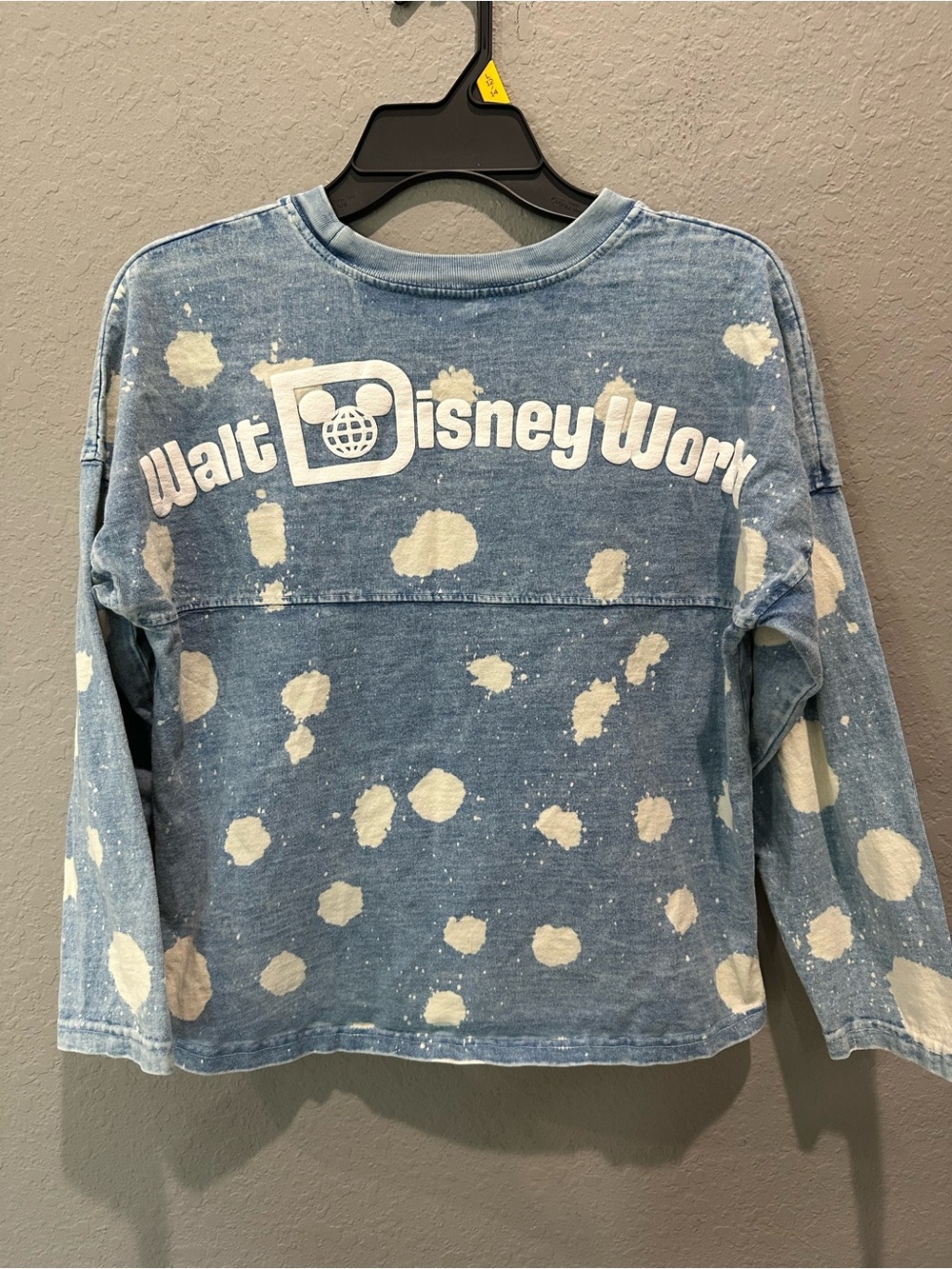 Walt Disney World Disney spirit Jersey denim and bleach splatter kids Sz XL (14)